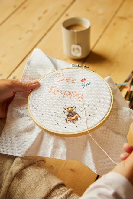 Kit Bee Happy au point de croix - kit complet (prix pour l'ensemble) - Image 3